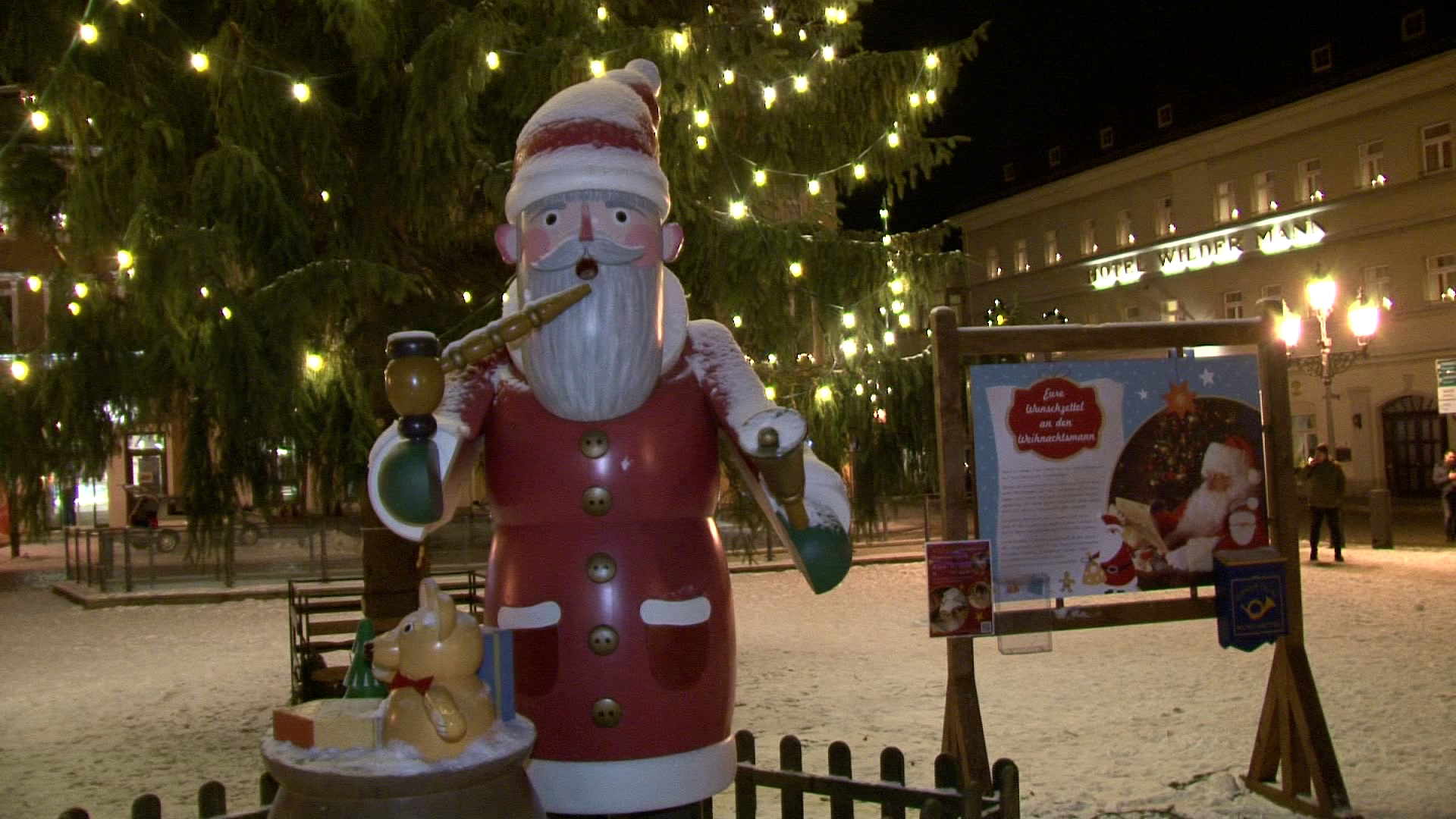 MEgional am 13. Dezember 2021 mit einer Lichterfahrt der Busse und LKW