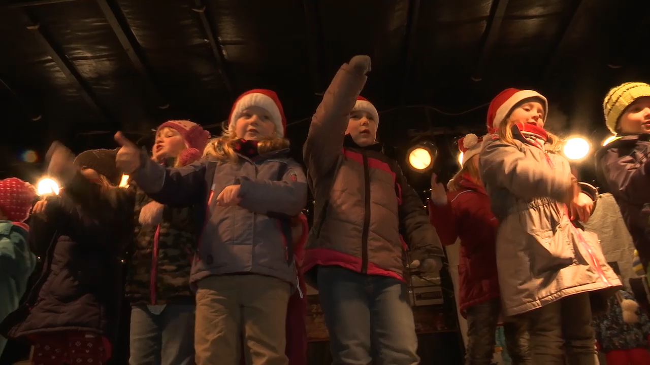 MEgional mit dem Kinderprogramm auf dem Weihnachtsmarkt